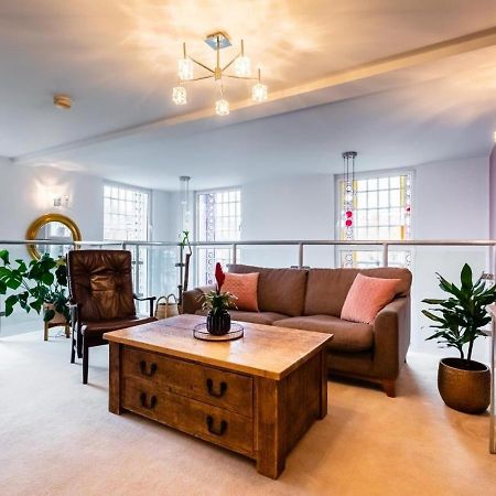 Lux Duplex Apartment 19Th Century Chapel Wakefield Centre Εξωτερικό φωτογραφία